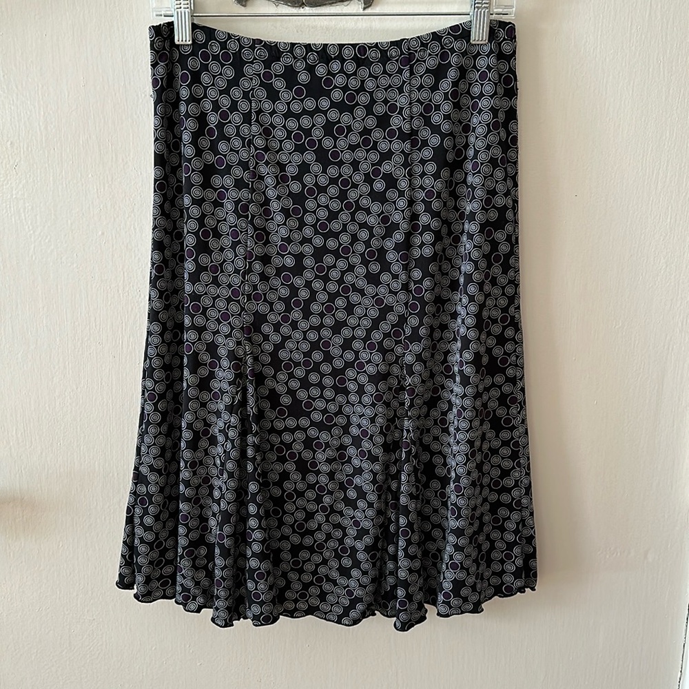 Swingy skirt with circle pattern